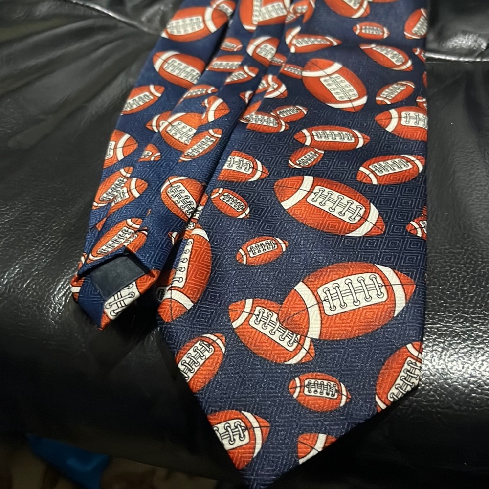 Football tie